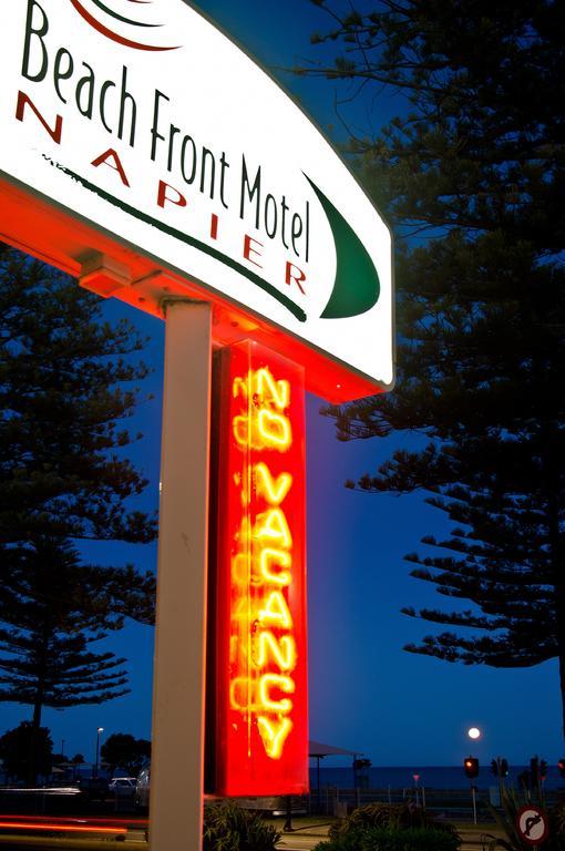 Beachfront Motel Napier Bagian luar foto